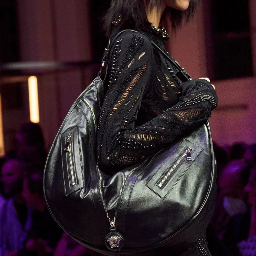 ❌SOLD❌ NWT Authentic Versace Repeat Large Hobo Bag - Picture 6 of 15